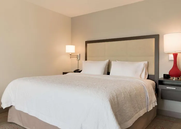 Hampton Inn & Suites Kenosha
