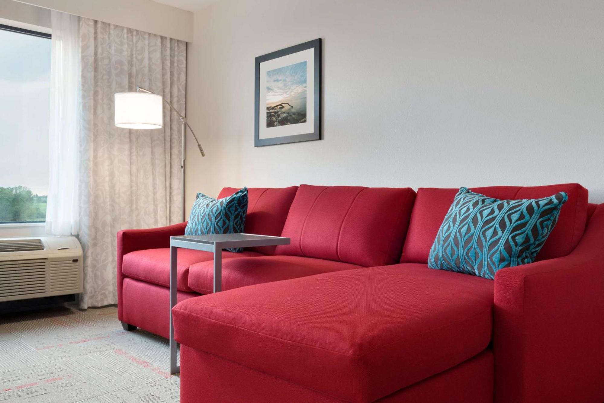 Hotel Hampton & 3*